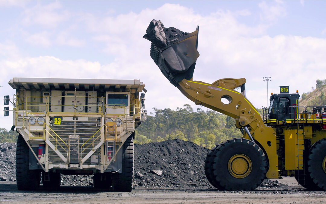 Mining Case Study Video: Hastings Deering delivers a brand new Cat 994K loader